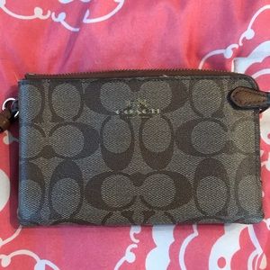Double Zipper Coach Printer clutch